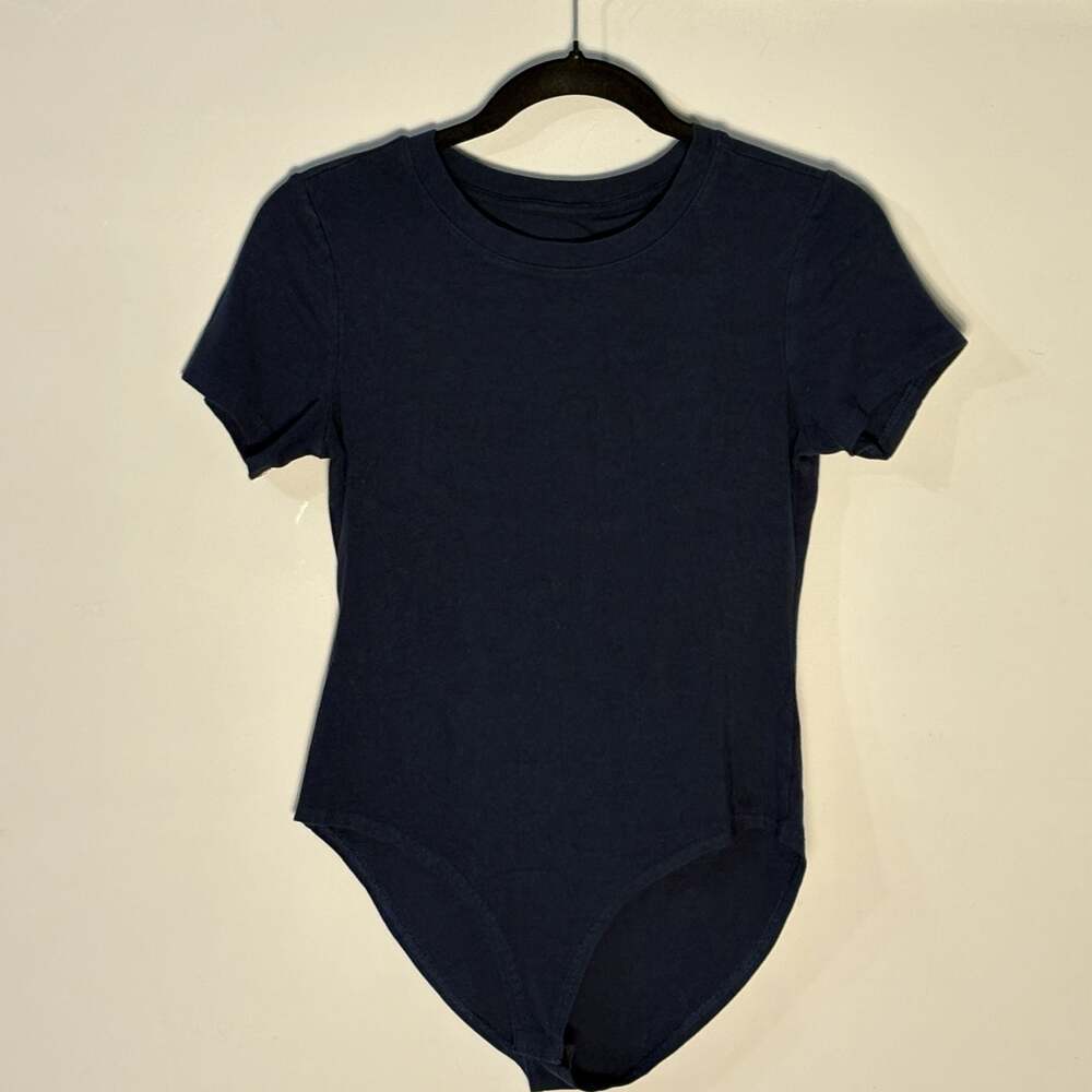 Basic Short-Sleeve Crew Neck Bodysuit in Navy 008-0010
